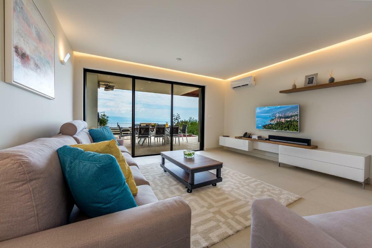 Villa Altavista - Seaview & Relax With Heated Pool & Minigolf أوباتيا المظهر الخارجي الصورة