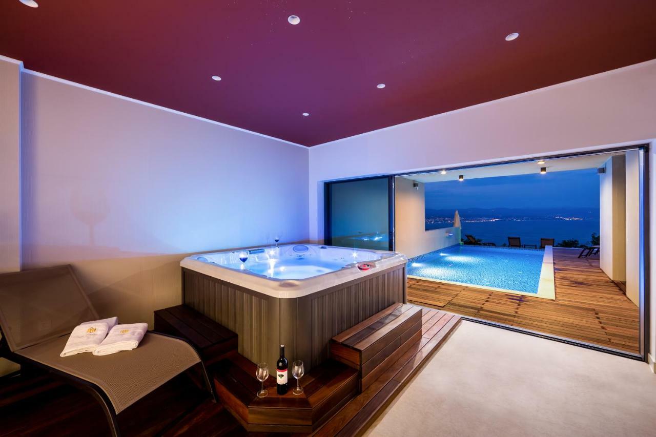 Villa Altavista - Seaview & Relax With Heated Pool & Minigolf أوباتيا المظهر الخارجي الصورة