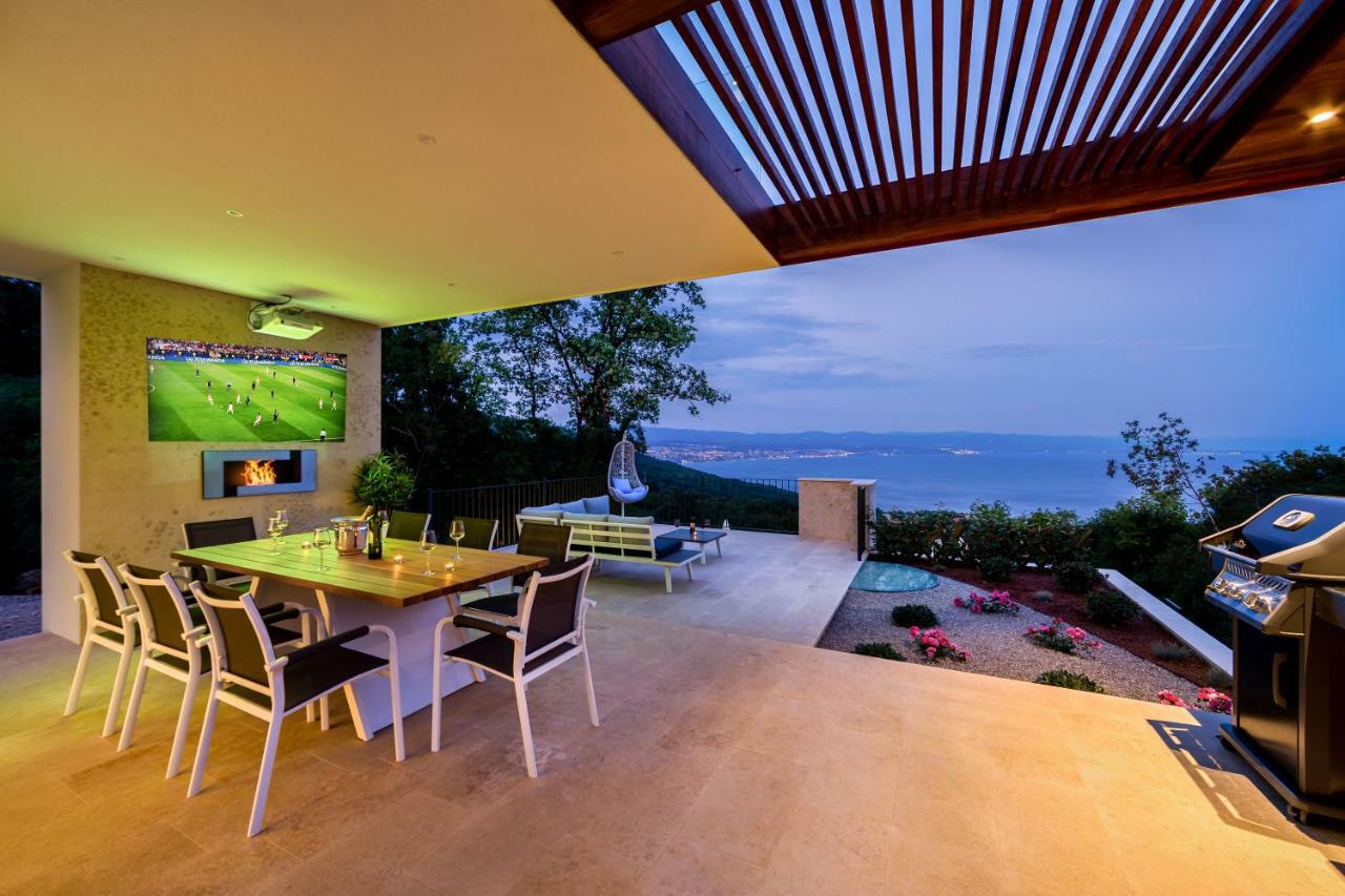 Villa Altavista - Seaview & Relax With Heated Pool & Minigolf أوباتيا المظهر الخارجي الصورة