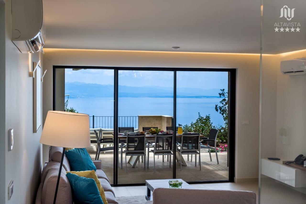 Villa Altavista - Seaview & Relax With Heated Pool & Minigolf أوباتيا المظهر الخارجي الصورة