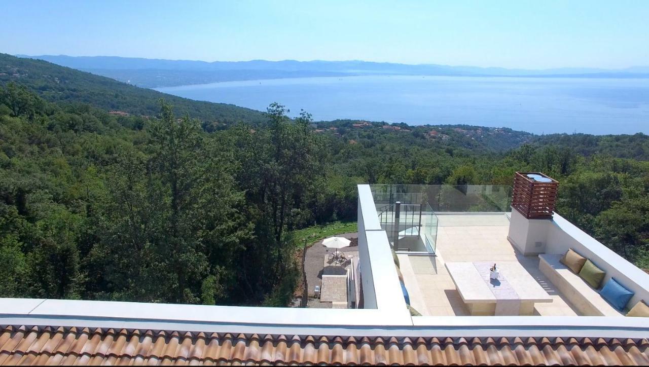 Villa Altavista - Seaview & Relax With Heated Pool & Minigolf أوباتيا المظهر الخارجي الصورة