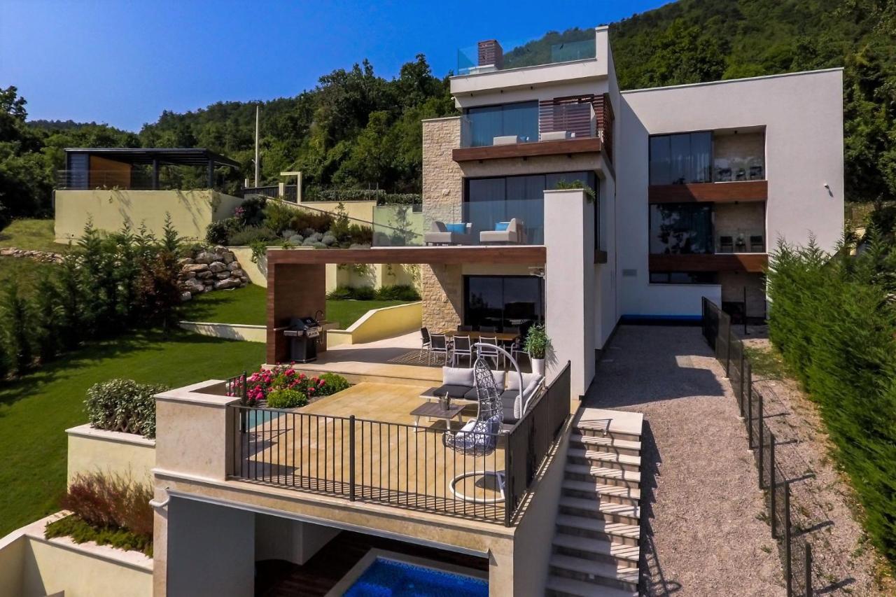 Villa Altavista - Seaview & Relax With Heated Pool & Minigolf أوباتيا المظهر الخارجي الصورة