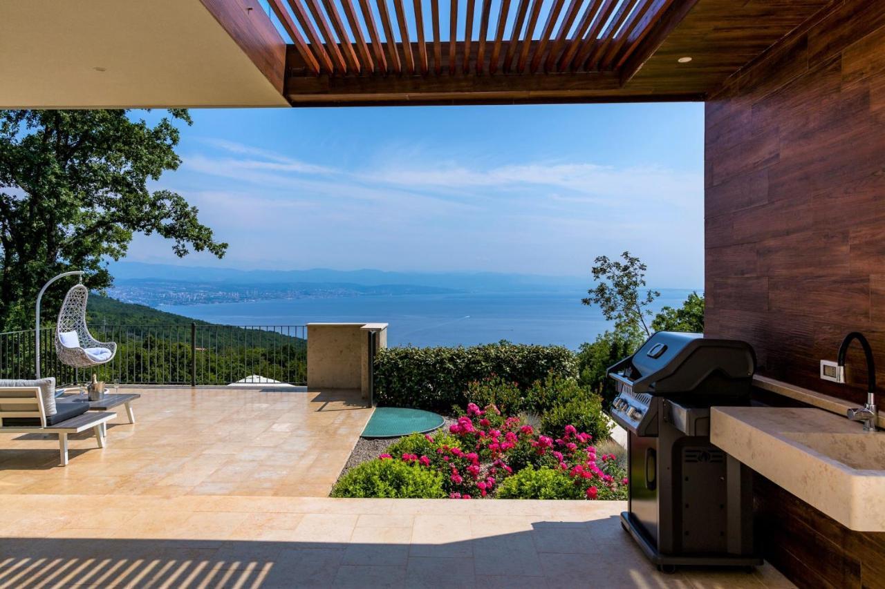 Villa Altavista - Seaview & Relax With Heated Pool & Minigolf أوباتيا المظهر الخارجي الصورة